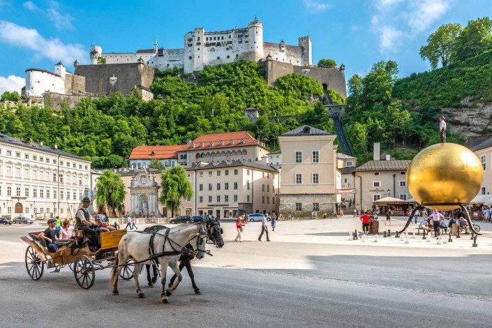 Stadt Salzburg Blick auf die Festung Hohen Salzburg