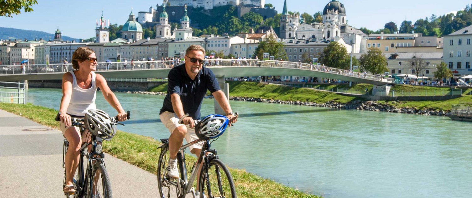 Radfahren an der Salzach in der Stadt Salzburg