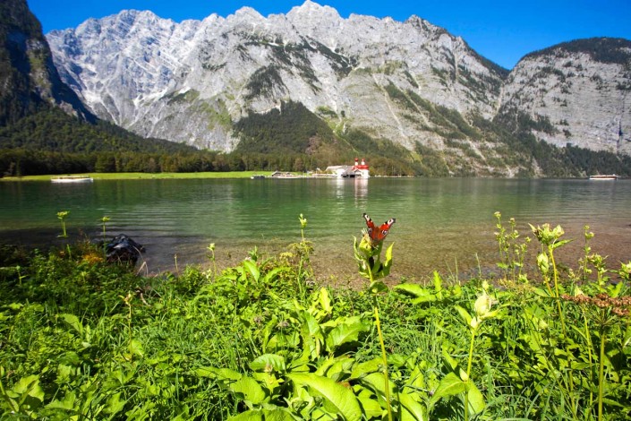 St. Bartholomä im Sommer am Königssee