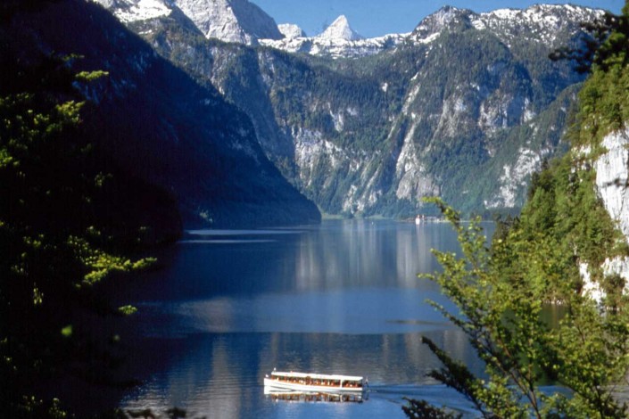 Schiffahrt am Königssee nach St. Bartholomä